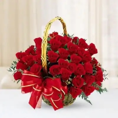 Red Rose Basket