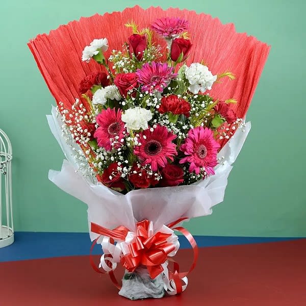 Order Mix Carnations Bouquet online | Get same day delivery PAN India ...