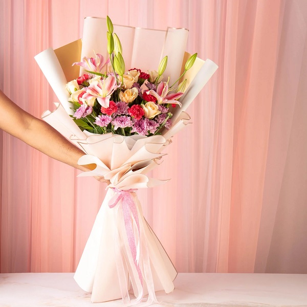 Order Pretty Premium Bouquet online | Get same day delivery PAN India ...