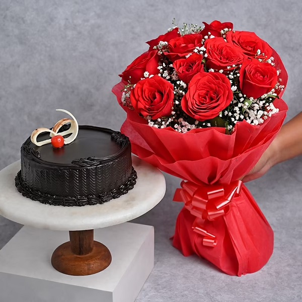 Roses And Truffle Cake