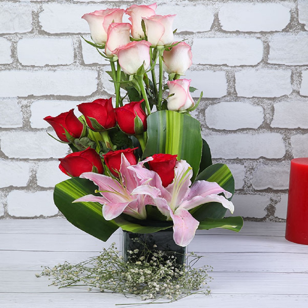 Order Dual Roses And Lilies In Vase online | Get same day delivery PAN ...