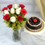 Rose Vase N Chocolate Cake