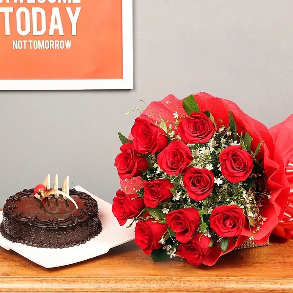 Bouquet & Chocolate Cake