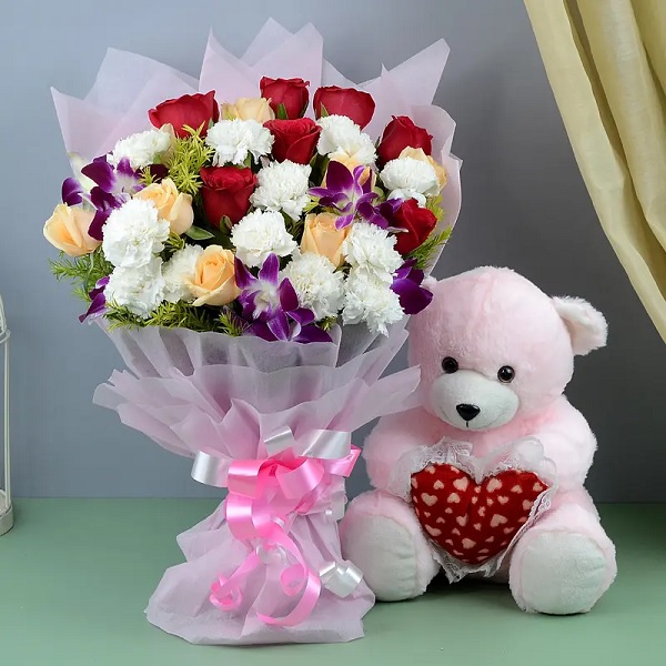 Mix Blooms and Teddy