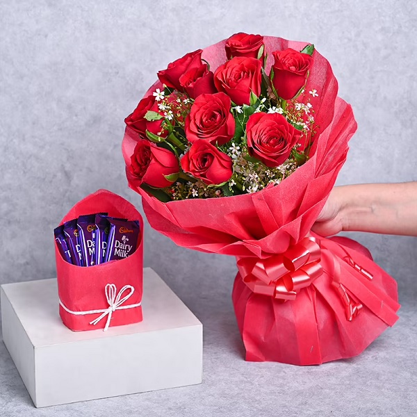 10 Red Roses With Dairy Milk